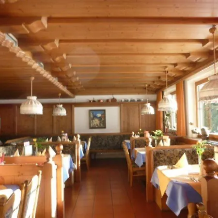 Hotel-pension Tasma 2*