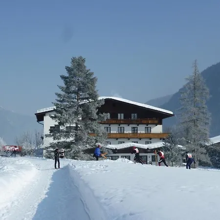 Penzion Hotel-pension Tasma Kirchdorf in Tirol