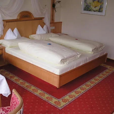 Hotel-pension Tasma 2*